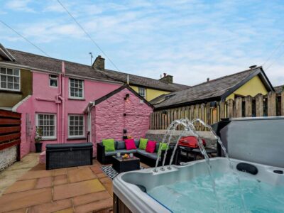 Aberaeron pink cottage