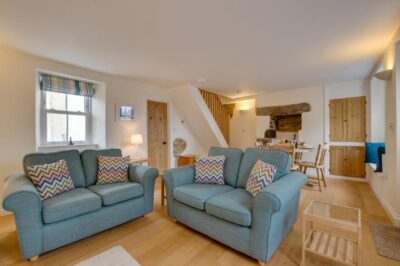 Porthleven pet friendly cottage sleeps 4