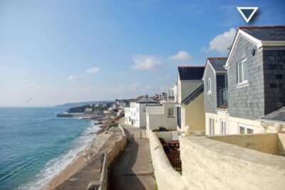 Porthleven seafront cottage for 4