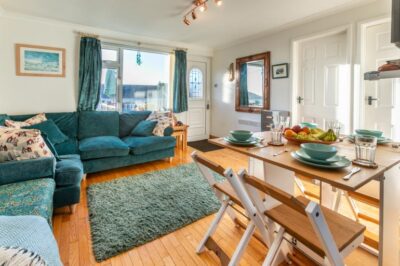 Mullion Cove bungalow for 4