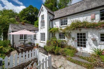 Helford River cottage sleeps 6