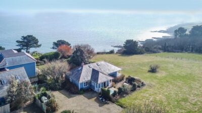 Porthbean beach cottage sleeps 6