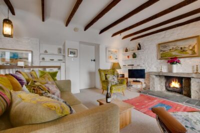 Porthleven Ocean cottage sleeps 4