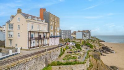 Tenby one bed beachside apartment