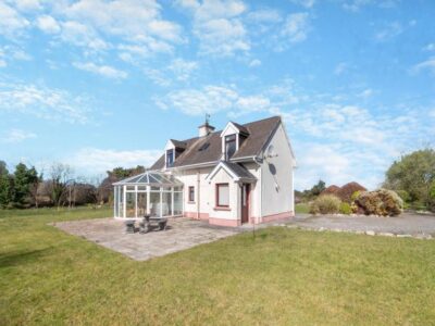 Castlegregory coastal cottage sleeps 4