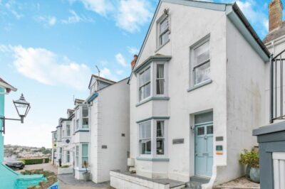 Fowey harbour view cottage sleeps 8