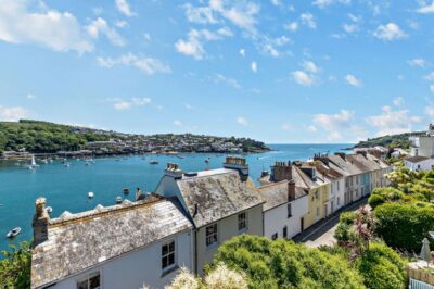 Fowey harbour cottage sleeps 8