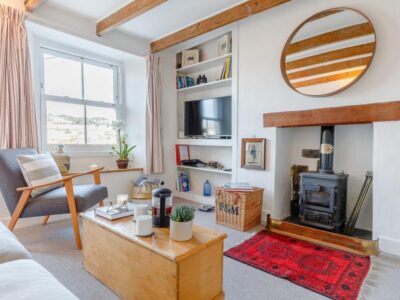 Polruan quay cottage sleeps 6