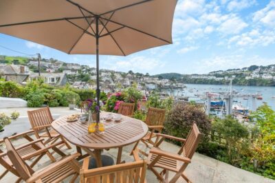 Polruan large group cottage for 8