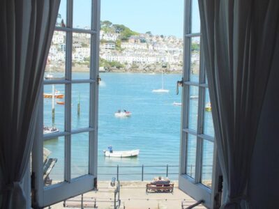 Polruan waterfront cottage sleeps 4