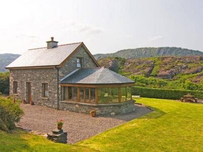 Glengarriff three bedroom holiday cottage