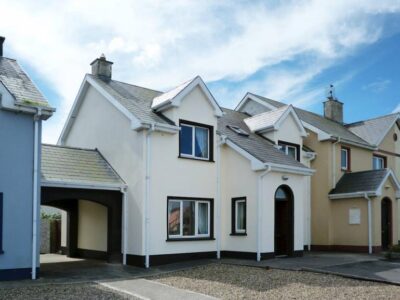 Doonbeg beach cottage sleeps 5