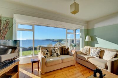 Polruan cliff view cottage sleeps 8