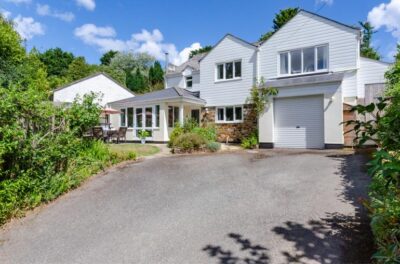 Portmellon coastal cottage sleeps 8