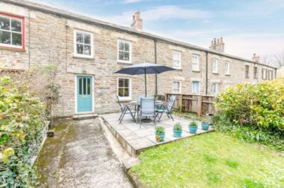 Charlestown coastal cottage sleeps 4