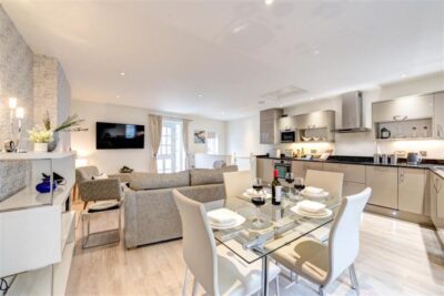 Dartmouth townhouse sleeps 4