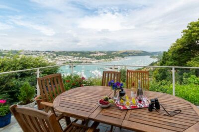 Kingswear large holiday cottage sleeps 9