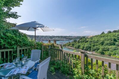 Kingswear estuary view cottage sleeps 4