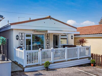 Fishcombe Cove chalet sleeps 4