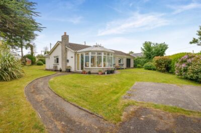 Courtown dog friendly coastal cottage