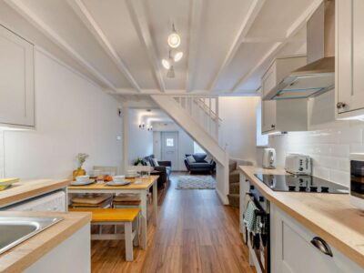 Dawlish dog friendly cottage by the sea