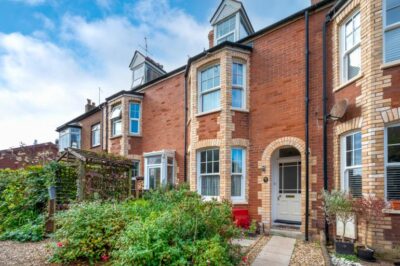Sidmouth dog friendly cottage for 6