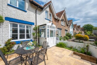 Beer seaside cottage sleeps 7