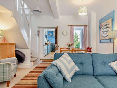 Lyme Regis dog friendly coastal cottage