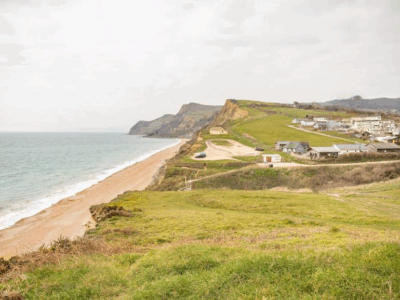 Bridport coastal cottage sleeps 4
