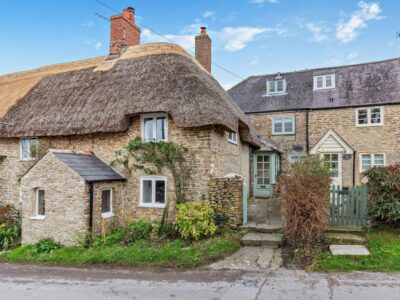 Chesil Beach cottage retreat sleeps 6