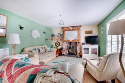 Weymouth 19th century cottage sleeps 4