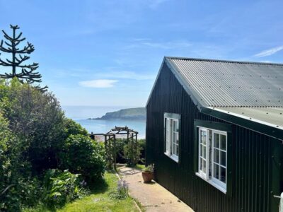 Pembrokeshire dog friendly cottage sleeps 6