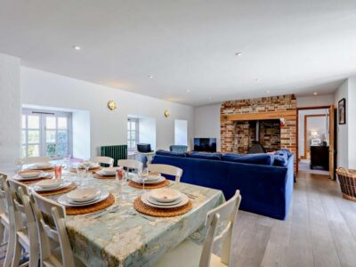 Lulworth coastal retreat for 8