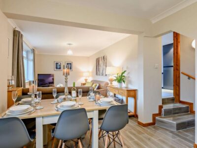 Lulworth dog friendly cottage sleeps 6