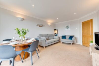 Swanage beach apartment sleeps 6
