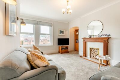 Swanage coastal apartment sleeps 4