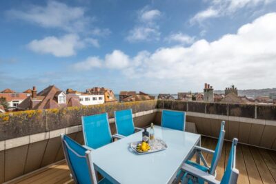 Swanage sea view apartment sleeps 6