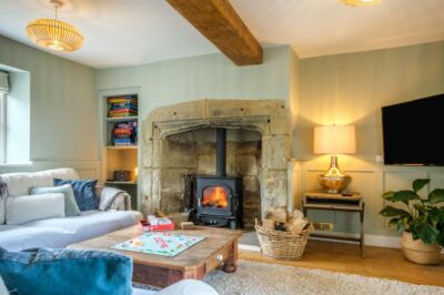 Niton large hot tub cottage pets welcome