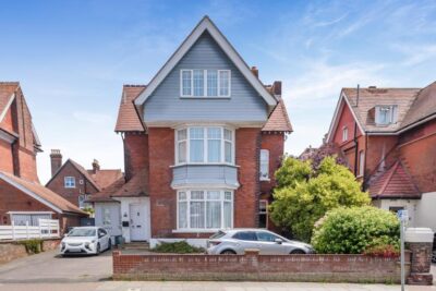 Southsea large cottage sleeps 20
