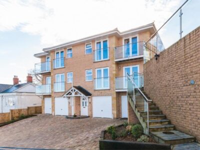 Shanklin family friendly cottage sleeps 6