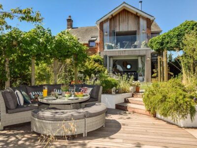 Christchurch riverside lodge sleeps 6