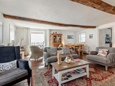 Lymington two bed dog friendly apartment