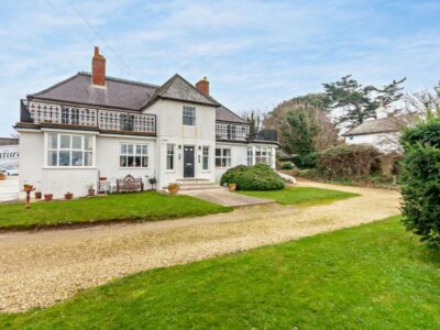 Totland Bay apartment sleeps 4
