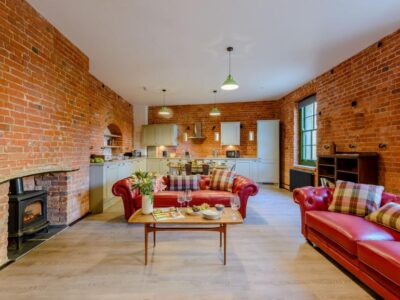 Freshwater holiday home sleeps 6
