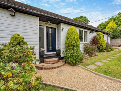 Yarmouth pet friendly bungalow sleeps 6