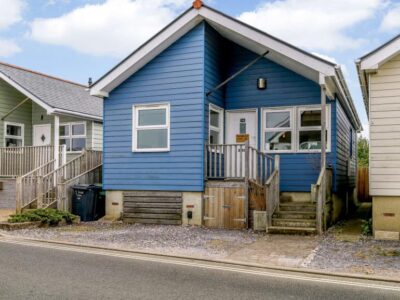 Gurnard two bedroom coastal cottage