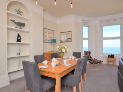 Cowes three bed sea view apartment