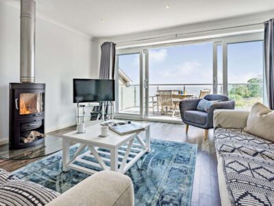 Seaview pet friendly cottage sleeps 8