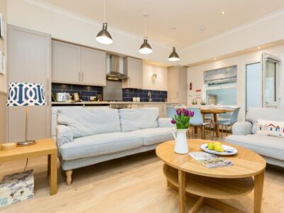 Eastbourne beach hideaway sleeps 6