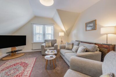Bexhill-on-Sea seaside apartment sleeps 4